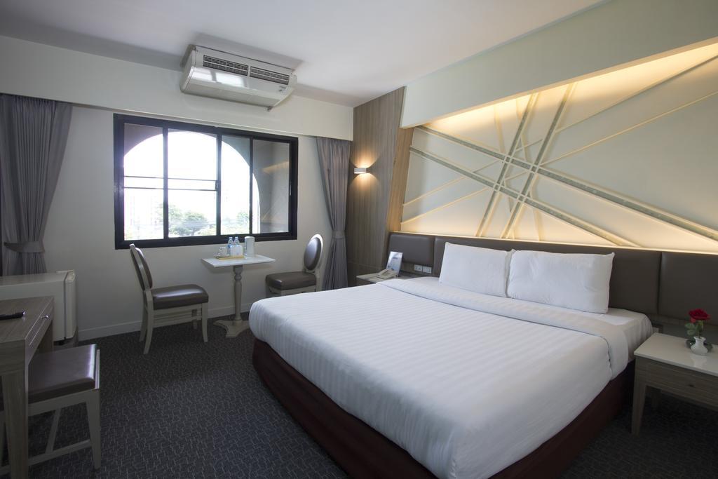 Hotel Papa Bangkok Siriraj Εξωτερικό φωτογραφία