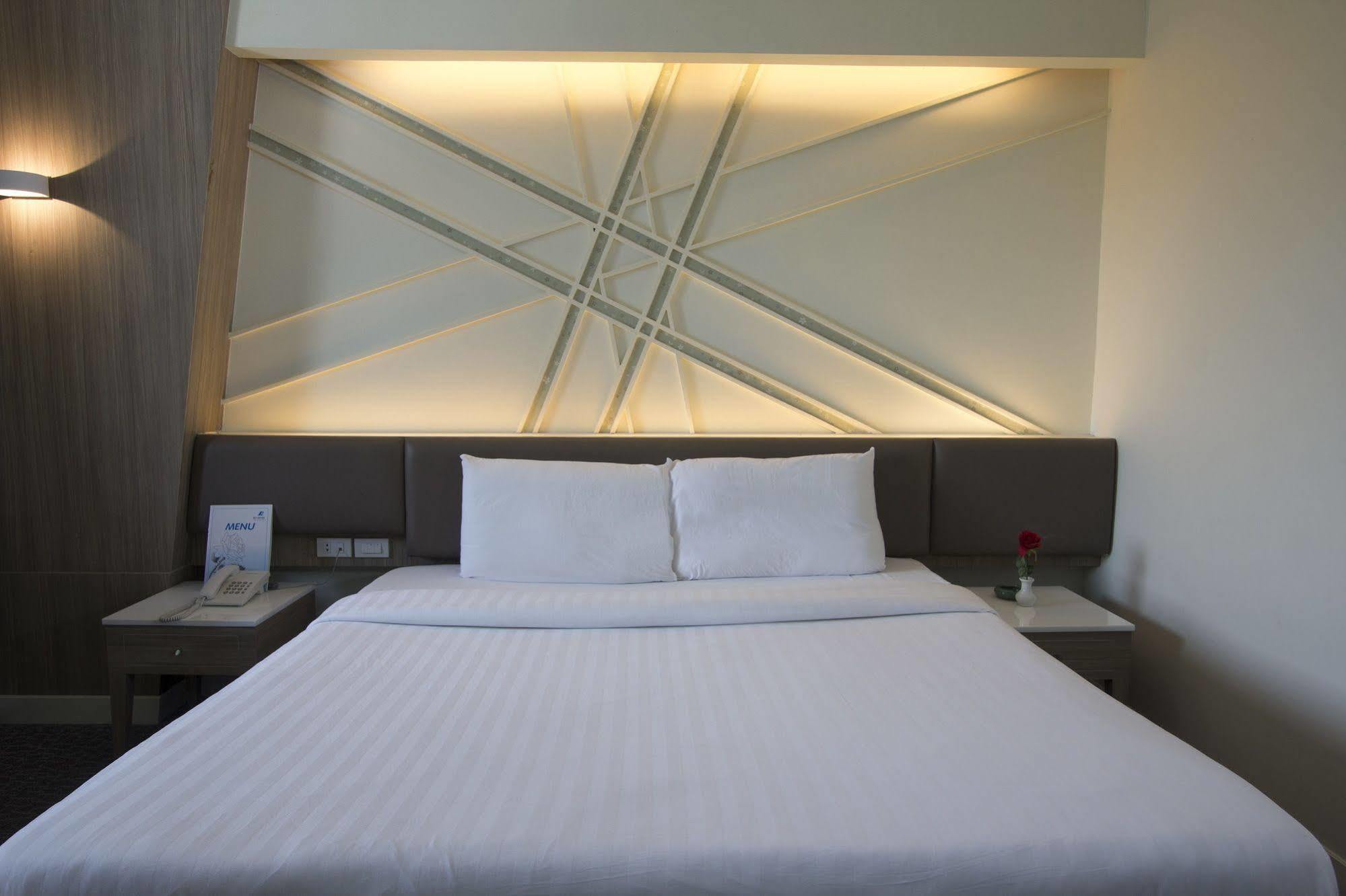 Hotel Papa Bangkok Siriraj Εξωτερικό φωτογραφία