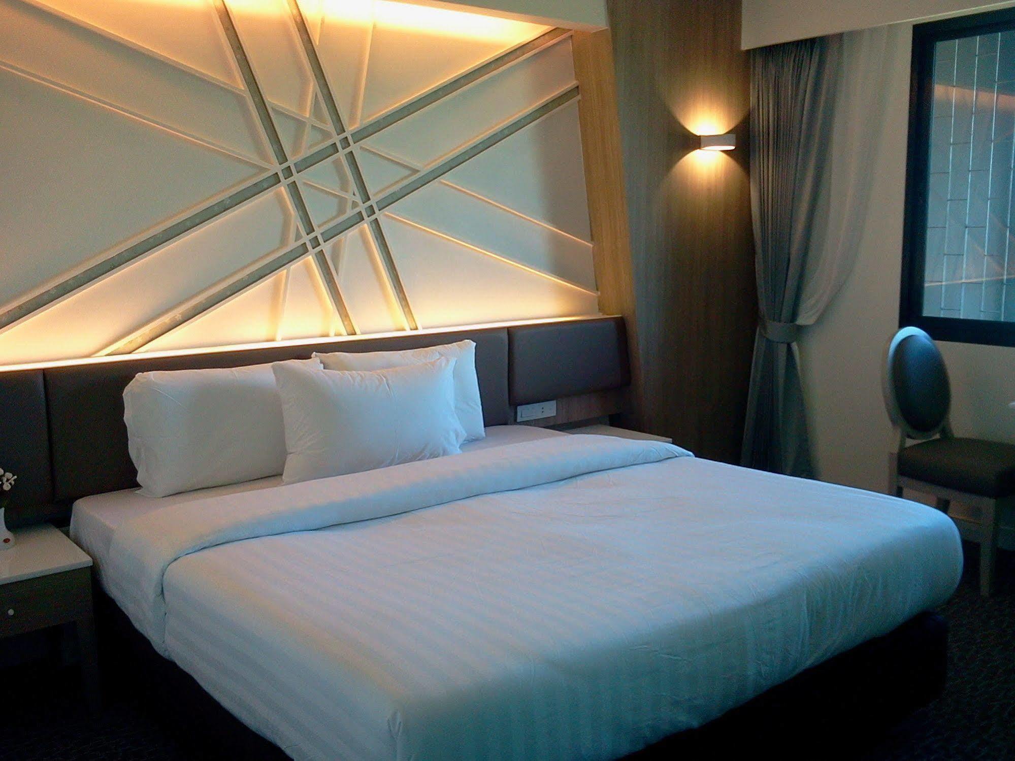 Hotel Papa Bangkok Siriraj Εξωτερικό φωτογραφία